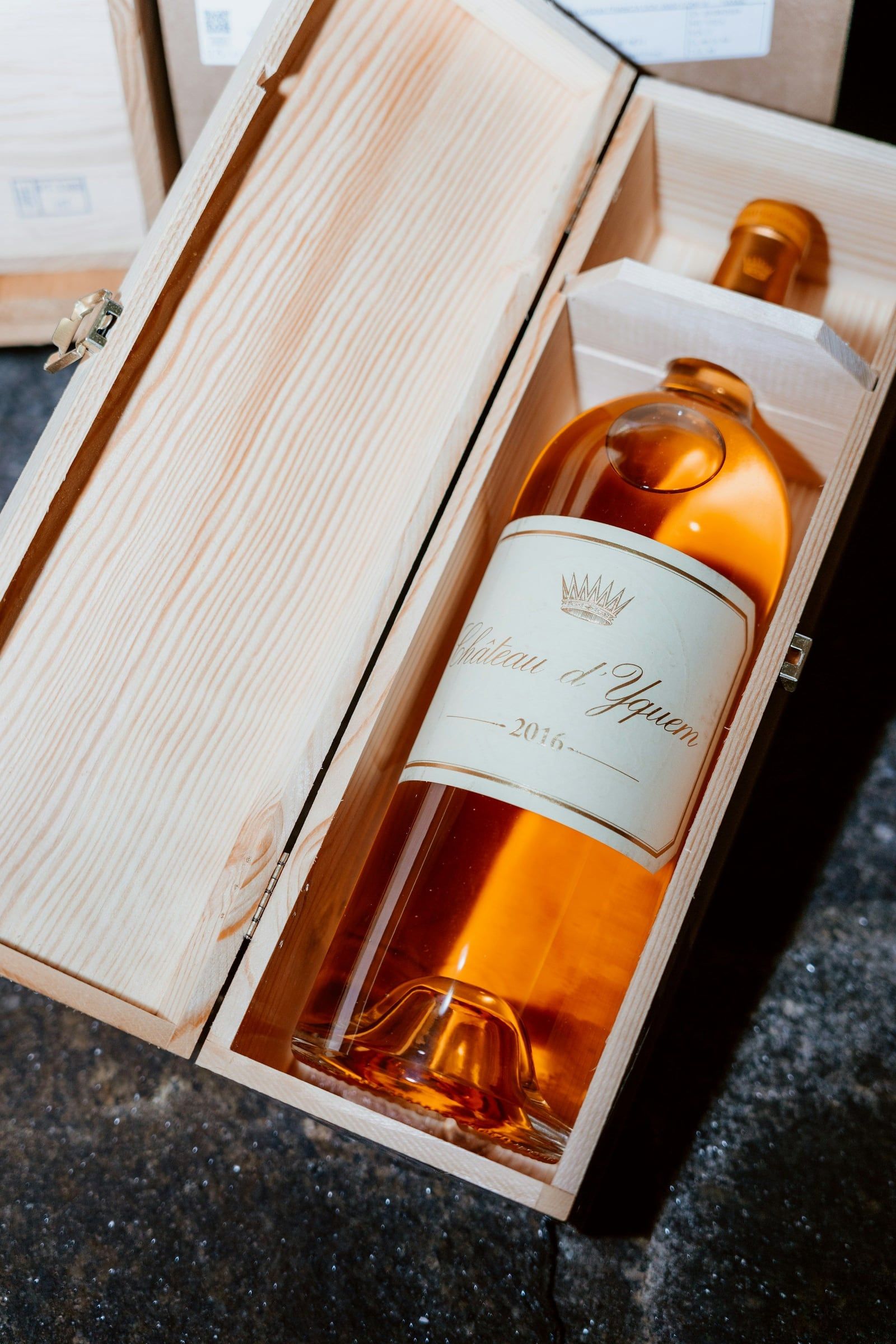 Caja de madera para vino con botella, regalo corporativo